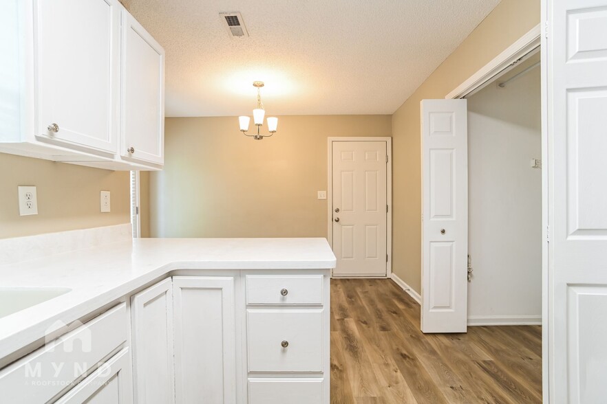 Building Photo - 1312 Fosteria Ln