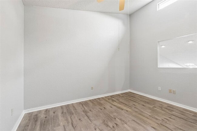 Building Photo - 6437 93rd Terrace N