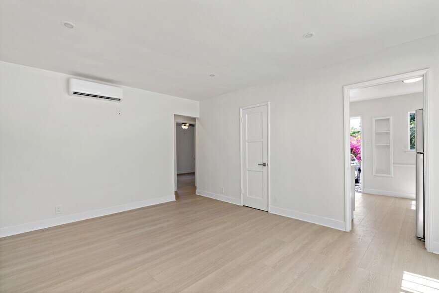 Building Photo - 5179 Bangor St