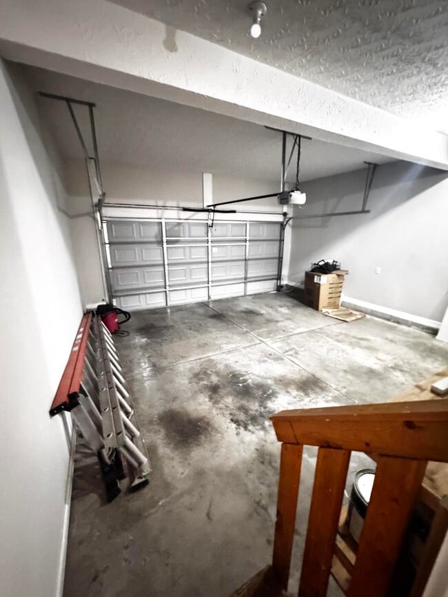 Building Photo - 4320 Creek Valley Way