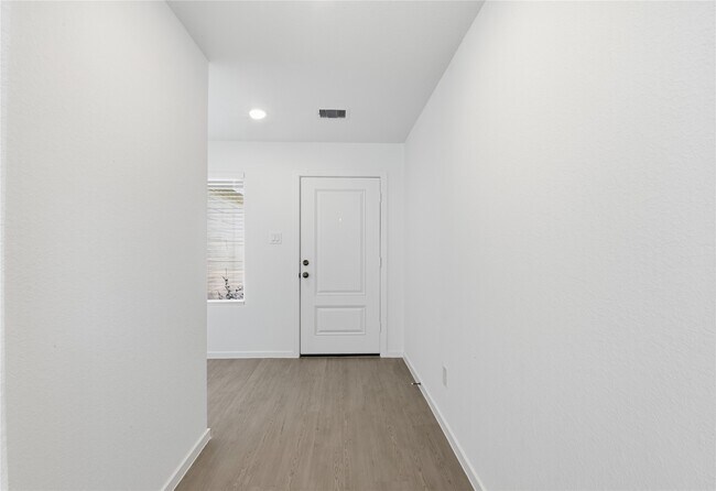 Building Photo - 2631 Lantana Spring Rd