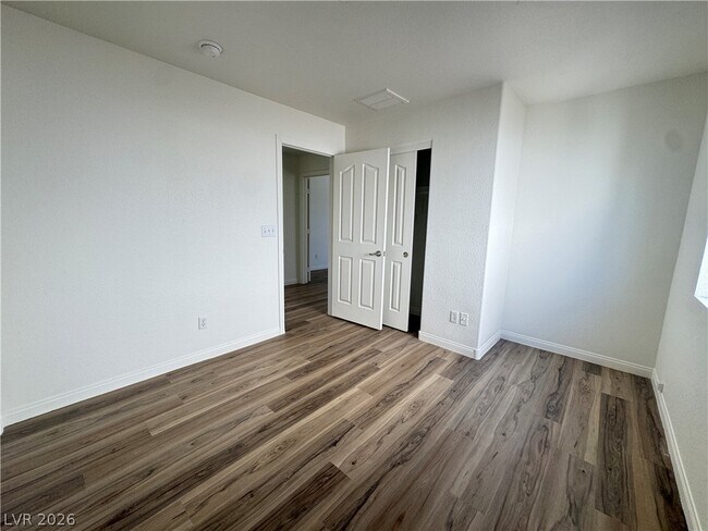 Building Photo - 1078 Country Skies Ave