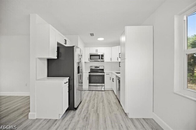 Building Photo - 1644 Pawnee St