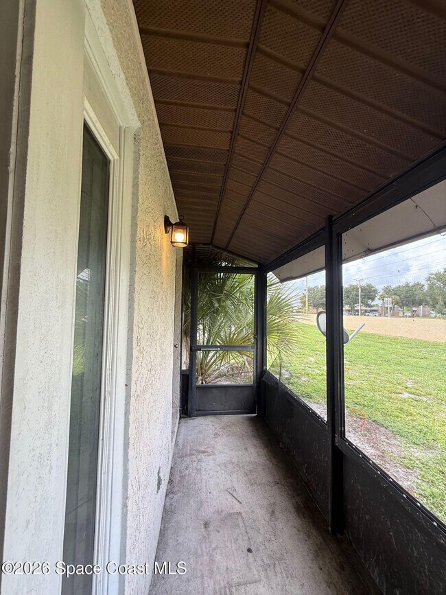 Building Photo - 1514 Clearlake Rd