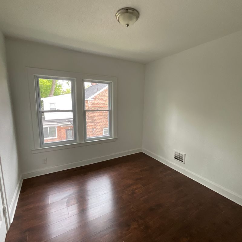 Building Photo - 15464 Gilchrist St