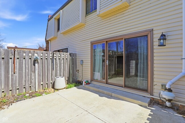 Building Photo - 4 Druid Hill Ct