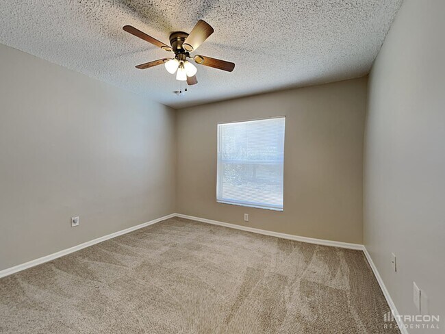 Building Photo - 4173 Oasis Avenue Spring Hill FL