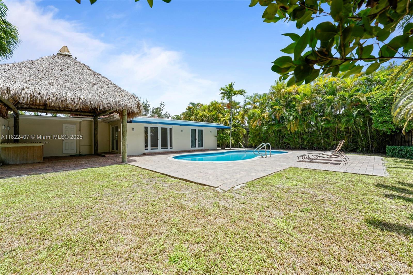 Building Photo - 12730 Ixora Rd