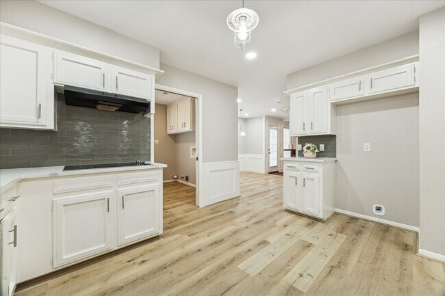 Building Photo - 1502 Big Horn Dr