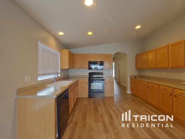 Building Photo - 1132 Hill Flower Dr