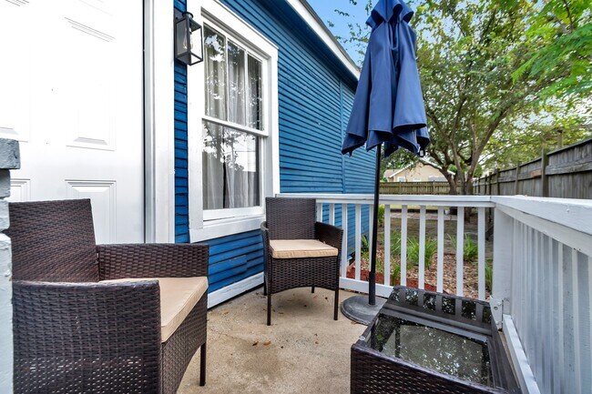 Building Photo - 4919 Avenue Q