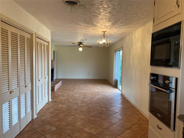 Building Photo - 119 FM 407