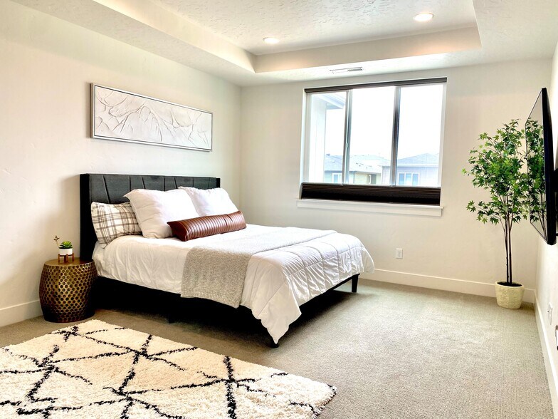 Building Photo - 3013 S Honeycomb Way
