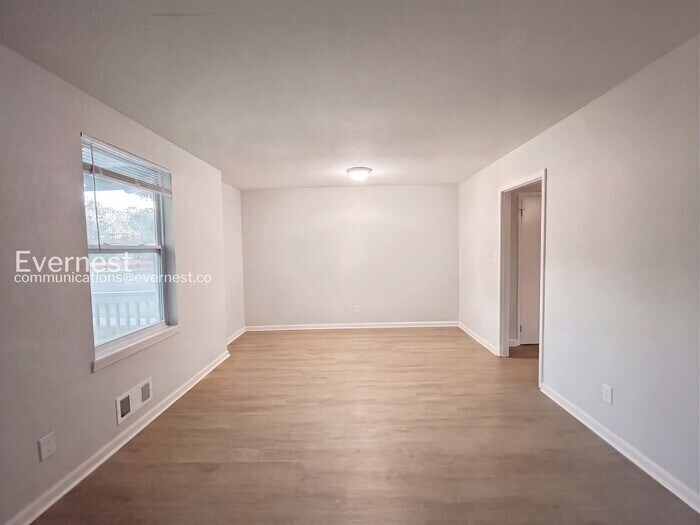 Building Photo - 4365 Stonewall Tell Rd