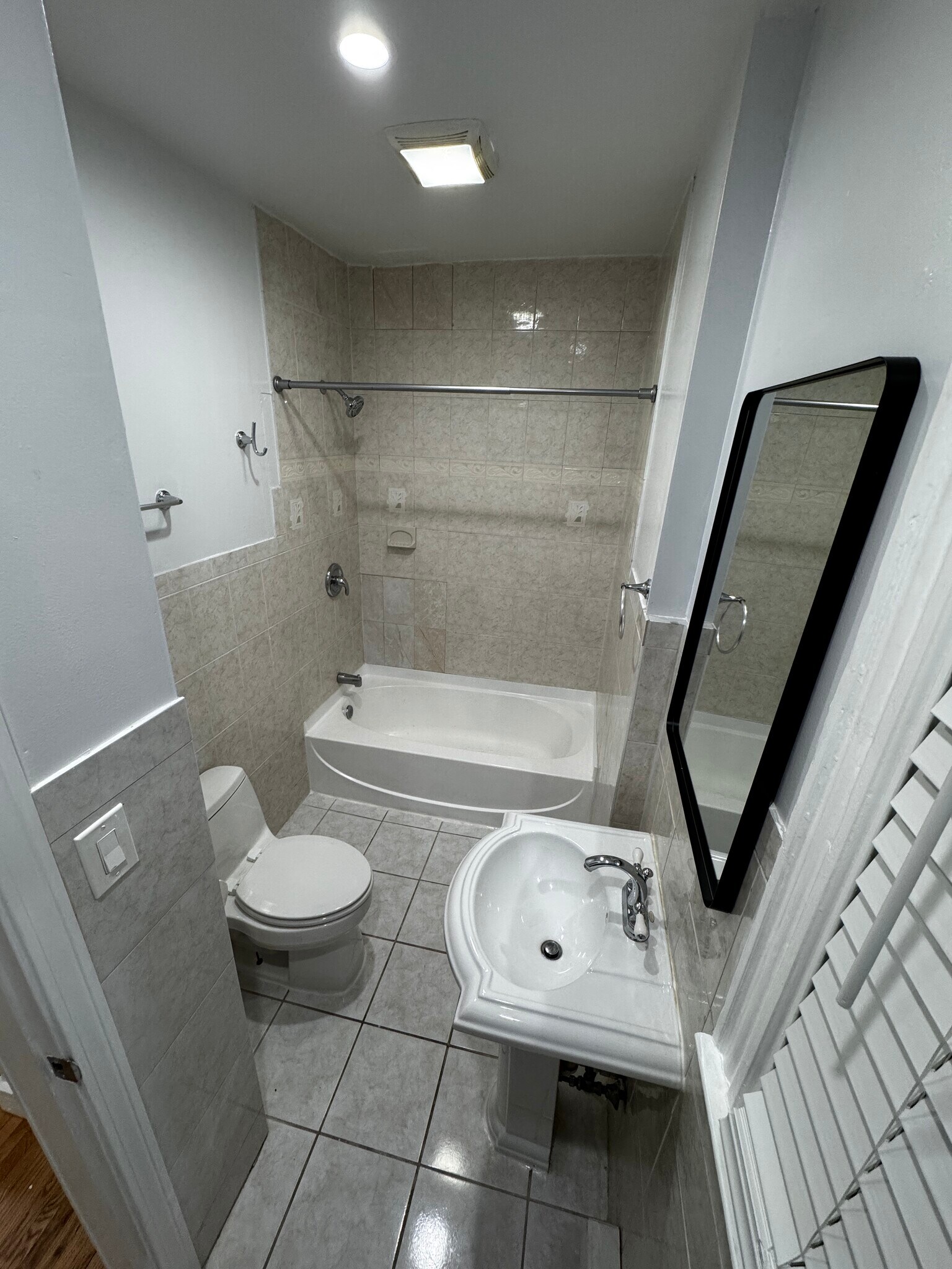 Bathroom - 32 Center St