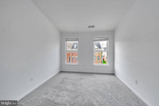 Building Photo - 42704 Sandman Terrace