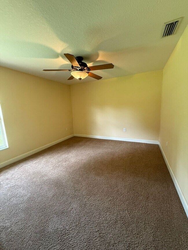 Building Photo - 5203 SE 42nd Ct