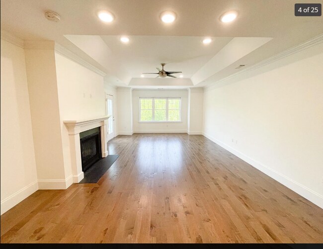 Building Photo - Water Pointe