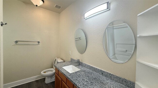 Building Photo - 1615 Palcio Real Dr