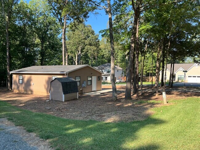 Building Photo - 8602 Mandolin Ct