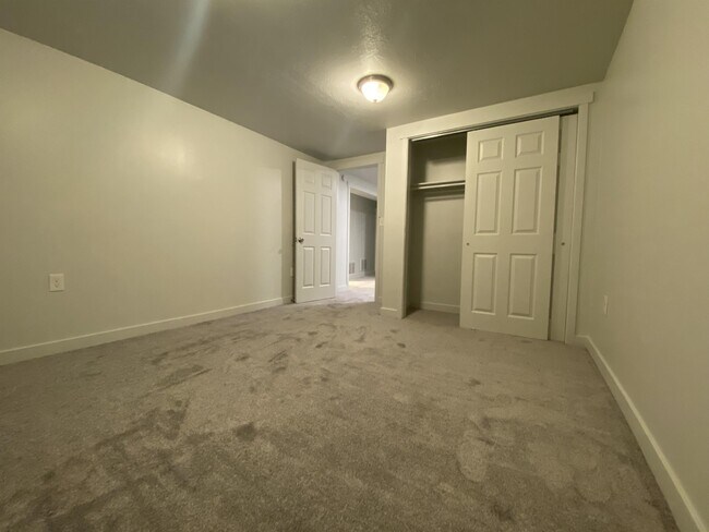 Building Photo - 189 Tennyson Ave