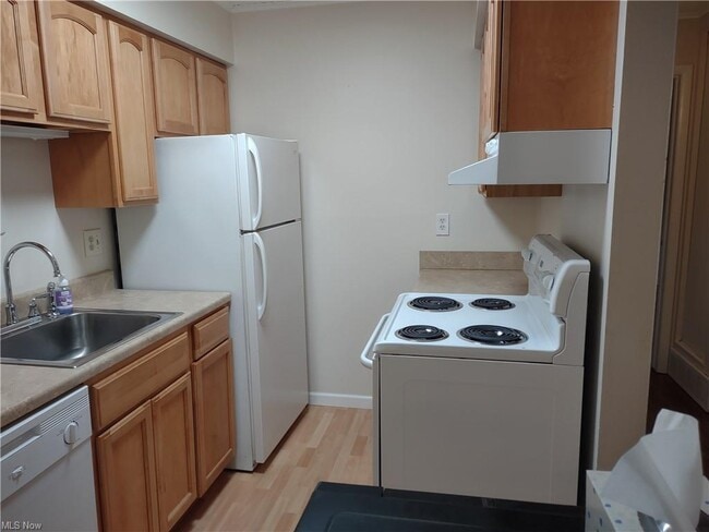 Building Photo - 9956 Johnnycake Ridge Rd