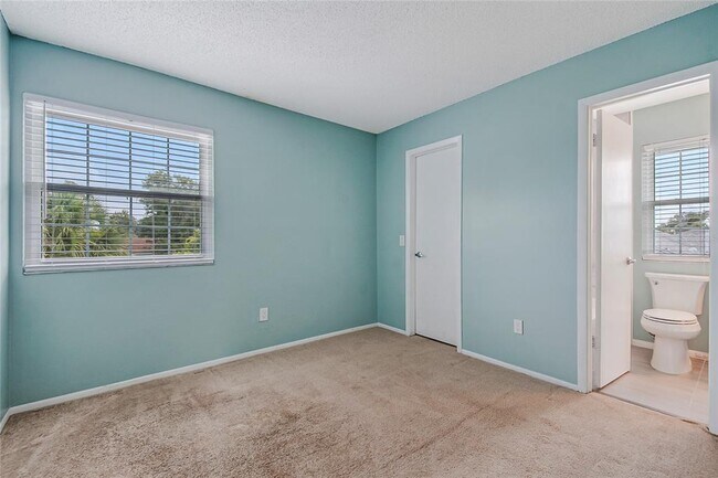 Building Photo - 1025 Wentworth Ct