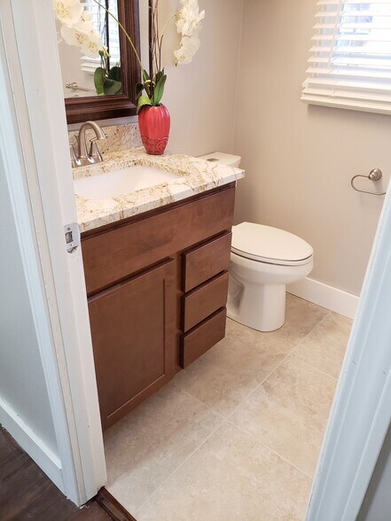 Building Photo - 5825 Balsam Rd