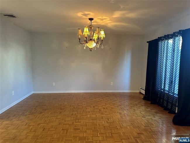 Building Photo - 24 Drake Ln