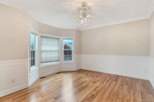 Building Photo - 134-110 10th St