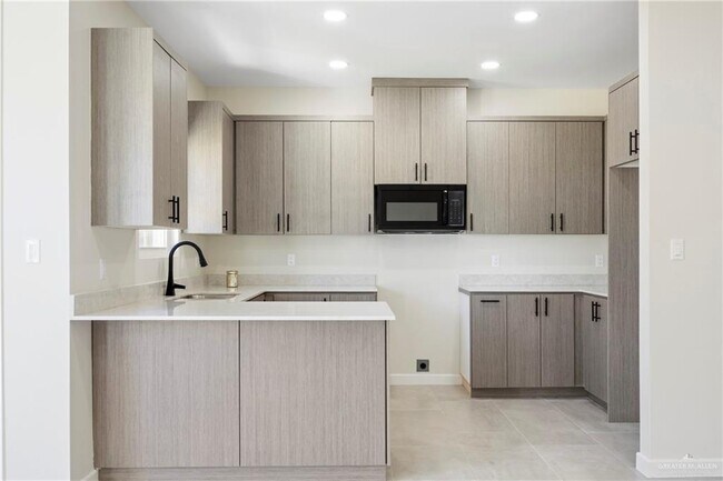 Building Photo - 22 Dorado Dr