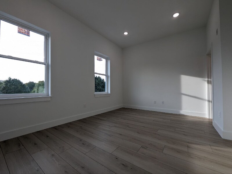 Building Photo - 147-149 N Gross St