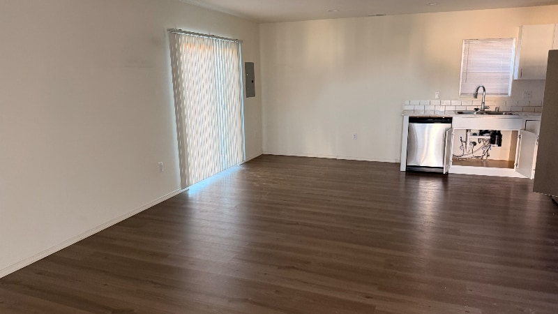 Building Photo - 1323 S Monroe St