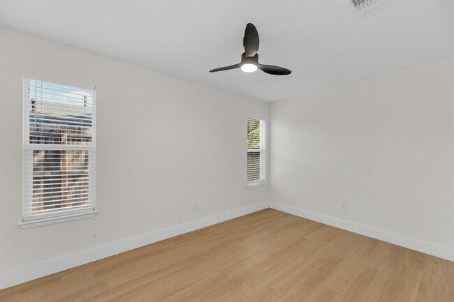Building Photo - 1008 Wilks Ave