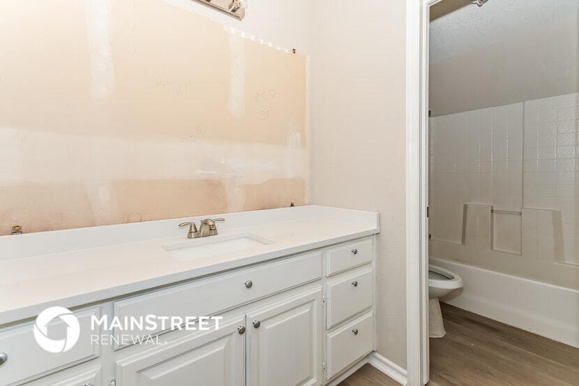 Building Photo - 11613 Wallace Ave