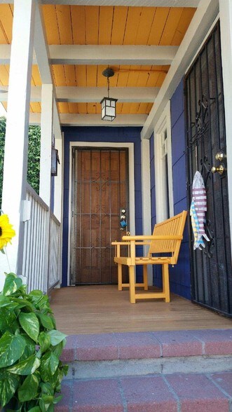 Building Photo - 257 Windward Ave