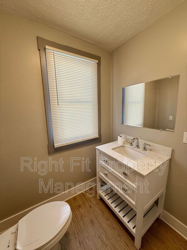 Building Photo - 255-257 Fountain Avenue