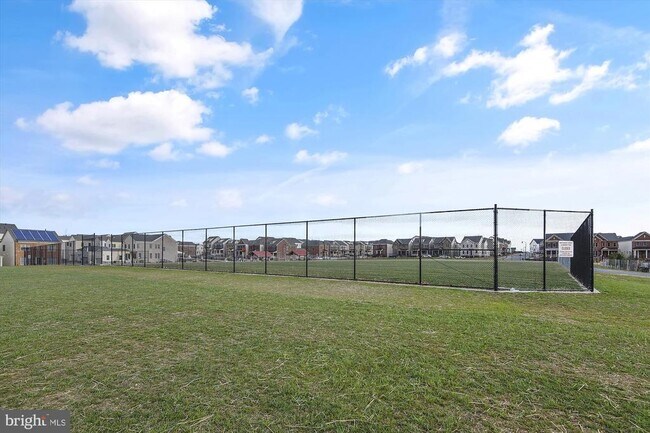 Building Photo - 13950 Estuary Dr