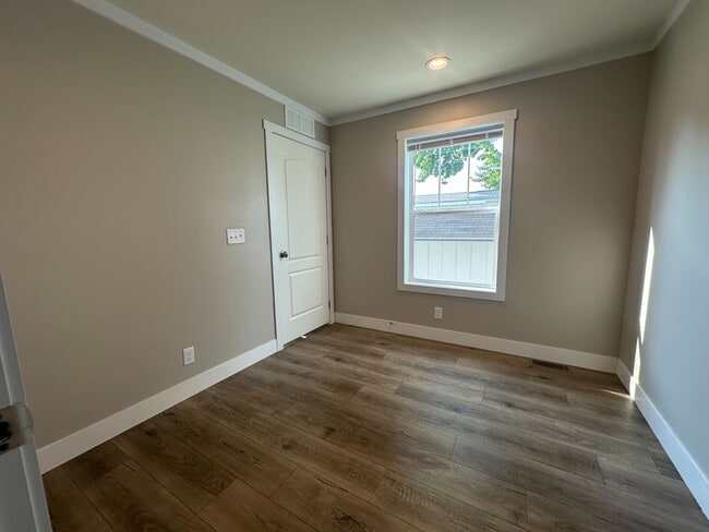 Building Photo - 76 E U.S. Hwy 6