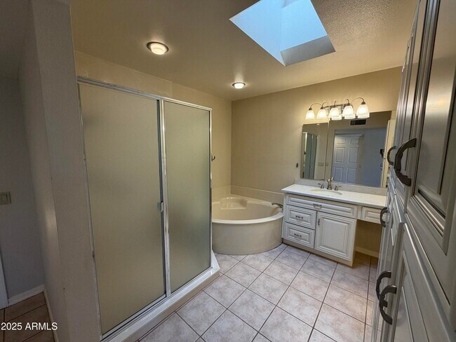 Building Photo - 26629 S Sageberry Dr