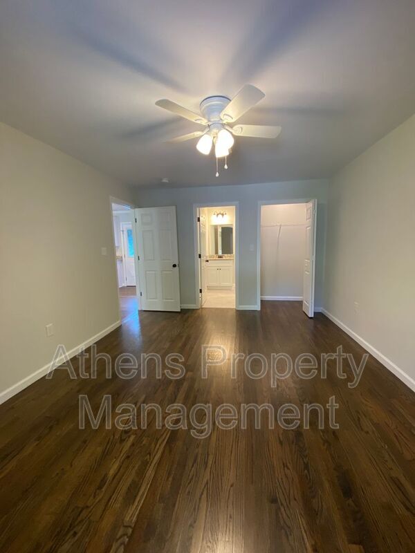 Building Photo - 255 Bailey St