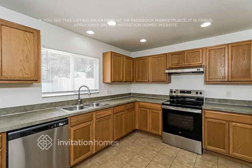 Building Photo - 9313 Wellstone Dr