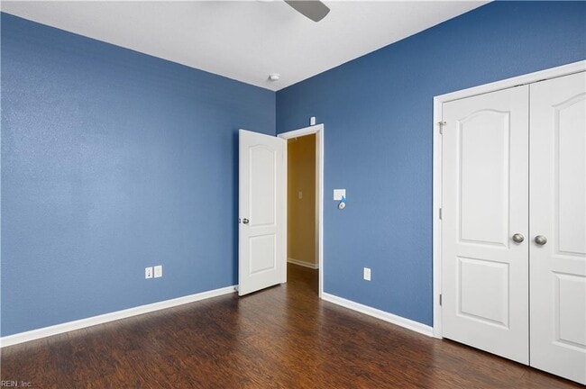 Building Photo - 4956 Almandine Ave