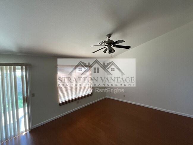 Building Photo - 8207 W Palmaire Ave