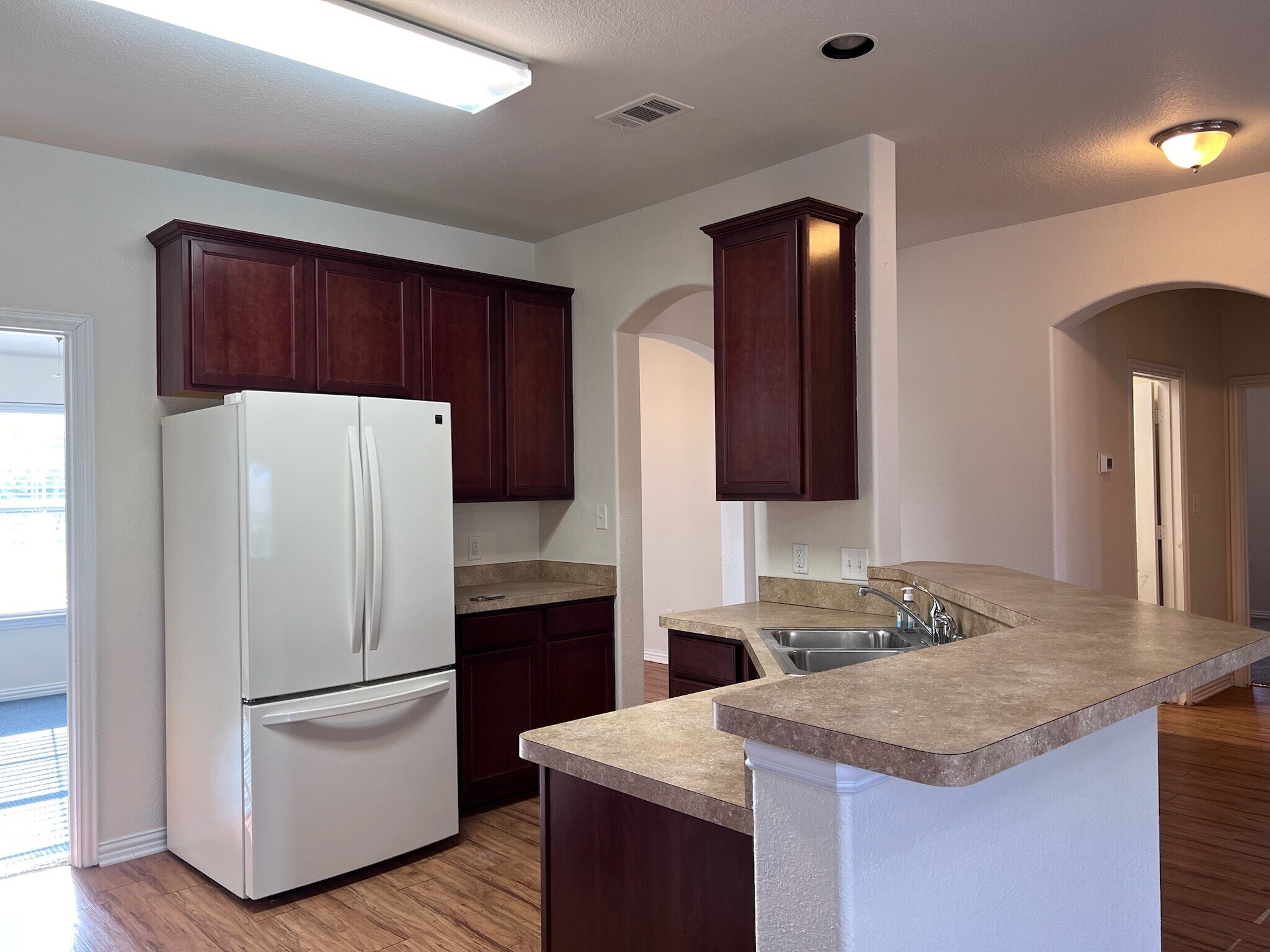 Building Photo - 706 Cedar Cove Dr