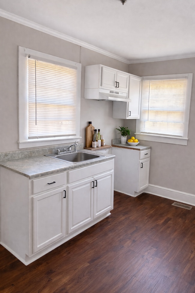 Building Photo - 3709 Flamingo Dr