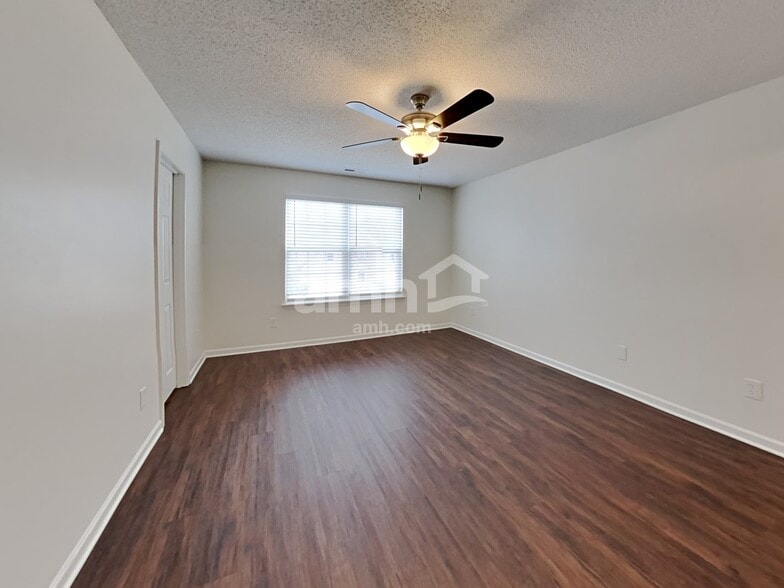 Building Photo - 3112 Teton Dr