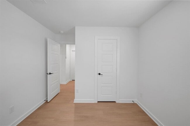 Building Photo - 32506 Lantana Flds Rd