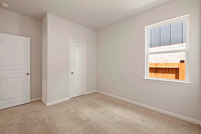 Building Photo - 1520 Jean Mdw Dr