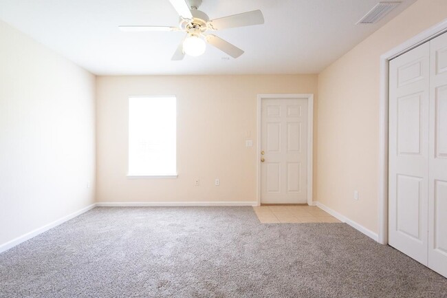 Building Photo - 4434 Gearhart Rd